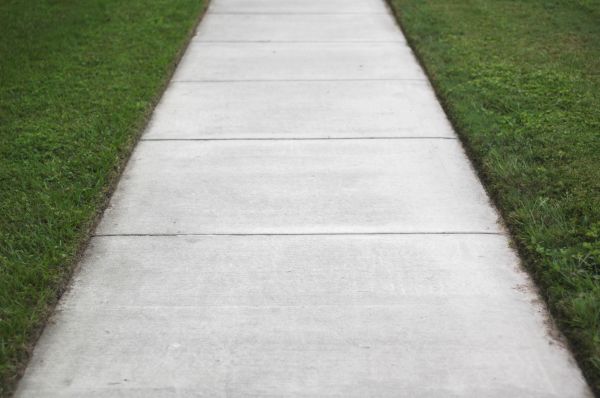 Cost of Concrete Walkway Replacement in Bakersfield