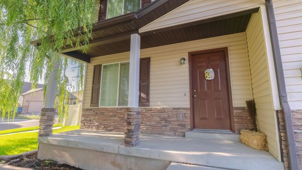 Cost of Porch Concrete Construction in Bakersfield