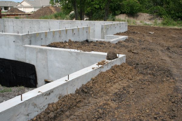 Foundation Wall Installation in Bakersfield